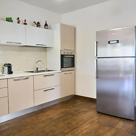 Apartment Casa Rosita - Large Family Flat, 3 Bedrooms, Covered Veranda,