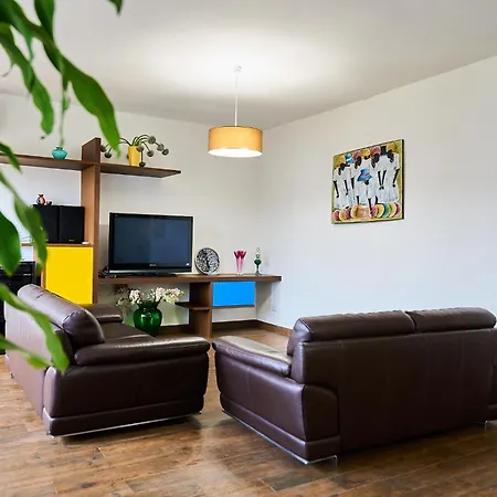 Casa Rosita - Large Family Flat, 3 Bedrooms, Covered Veranda, Apartment